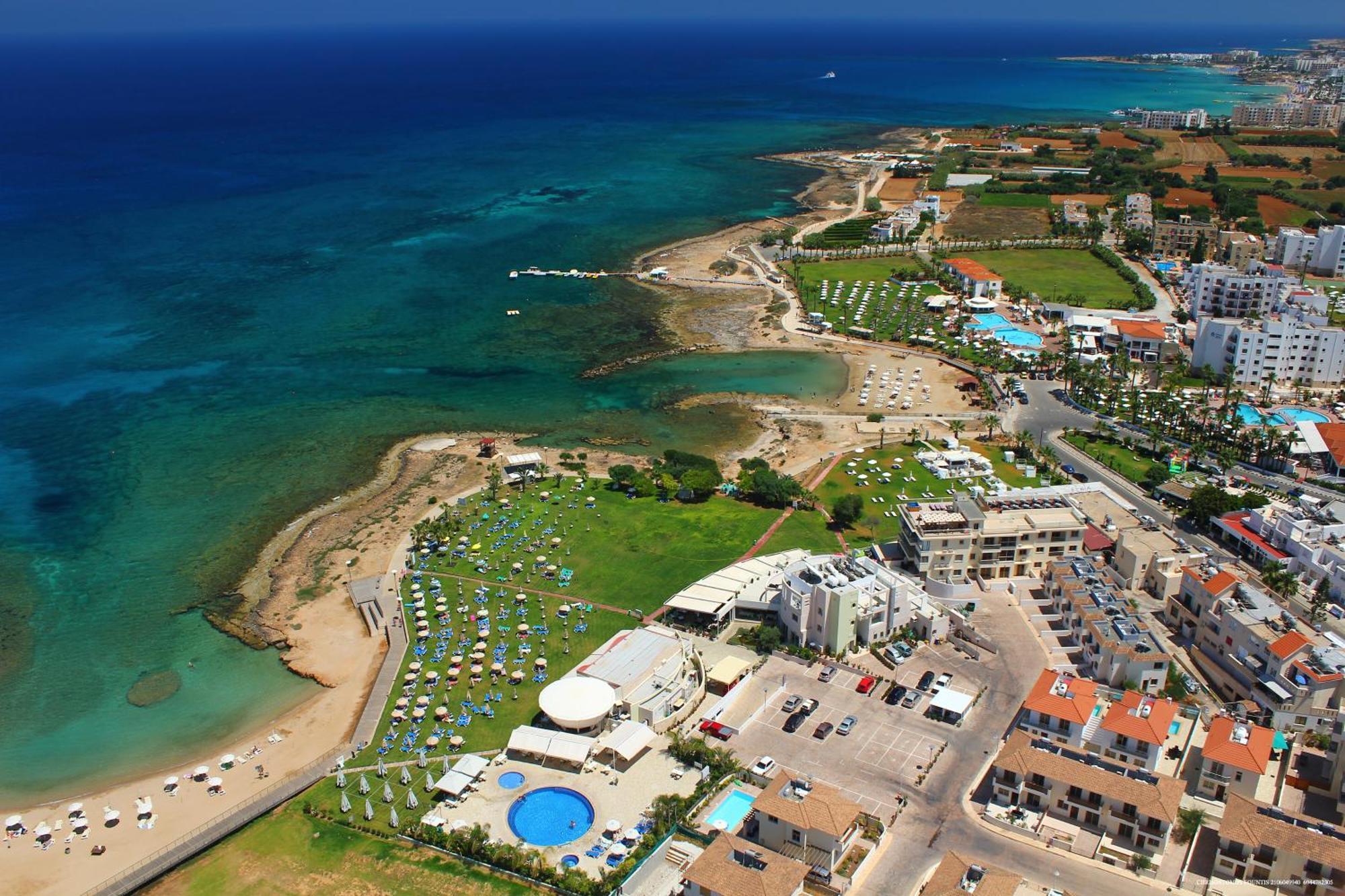 Polyxenia Isaak Luxury Villas And Apartments Protaras Ngoại thất bức ảnh