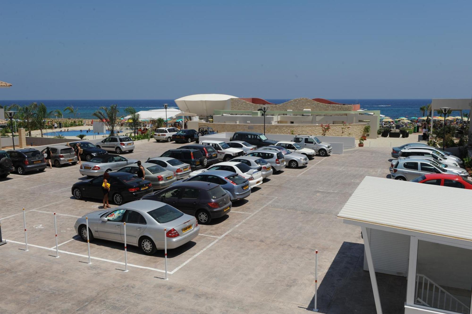Polyxenia Isaak Luxury Villas And Apartments Protaras Ngoại thất bức ảnh
