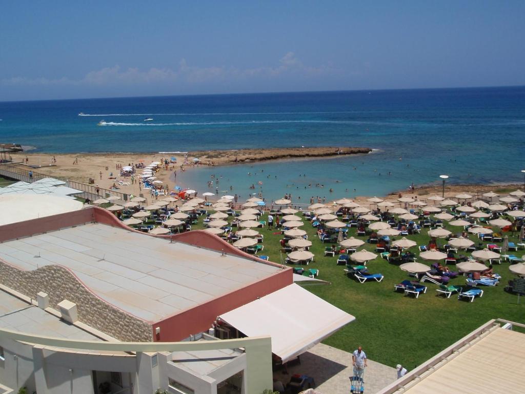 Polyxenia Isaak Luxury Villas And Apartments Protaras Ngoại thất bức ảnh