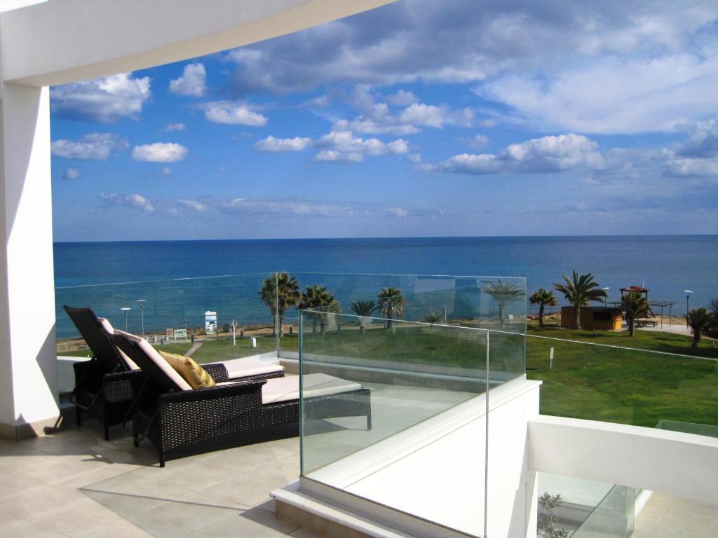 Polyxenia Isaak Luxury Villas And Apartments Protaras Ngoại thất bức ảnh