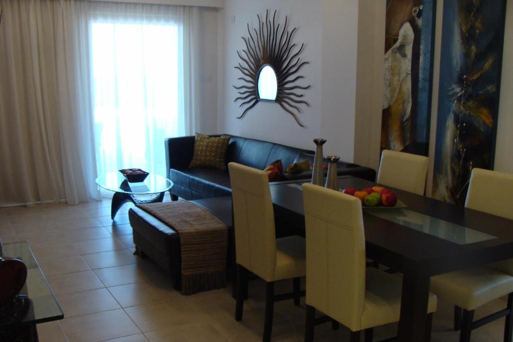 Polyxenia Isaak Luxury Villas And Apartments Protaras Ngoại thất bức ảnh